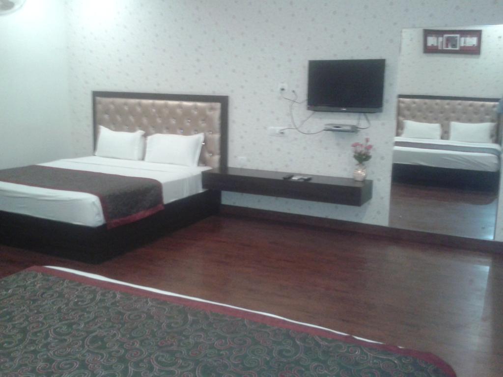 Hotel Krishna International Vrindāvan Cameră foto