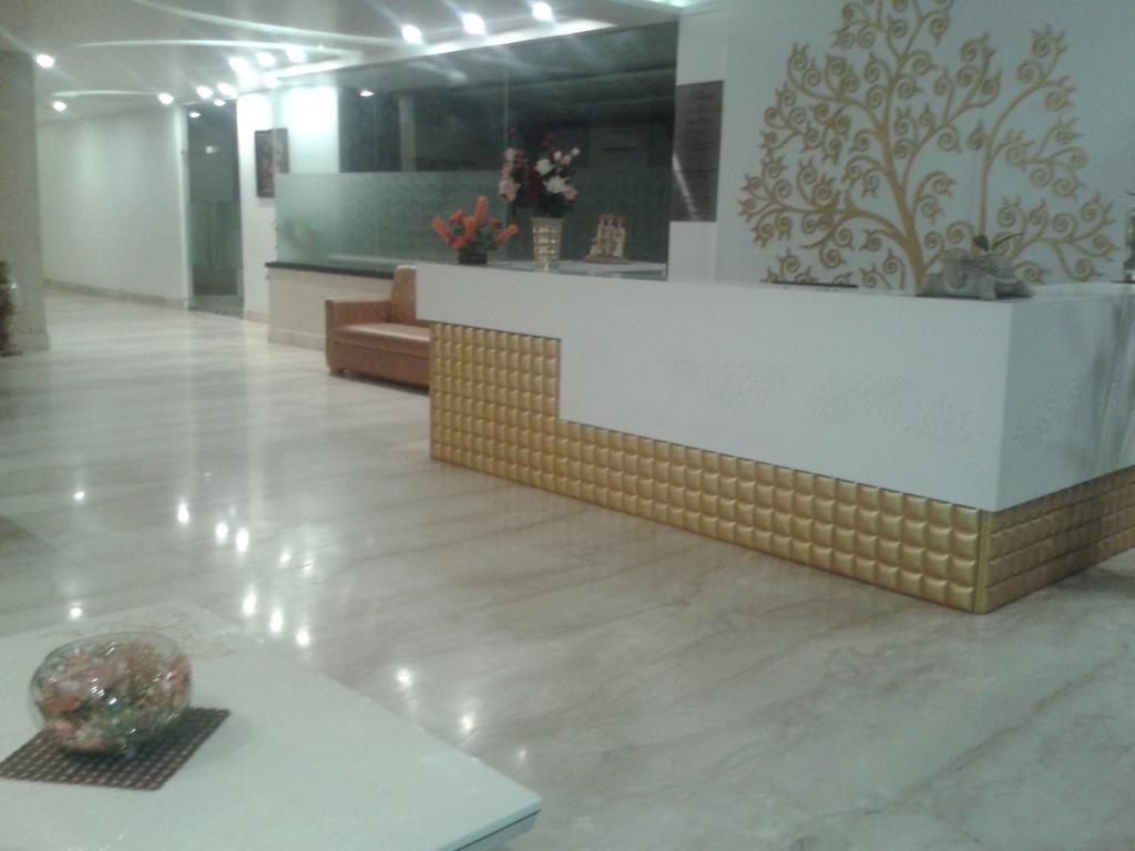 Hotel Krishna International Vrindāvan Exterior foto