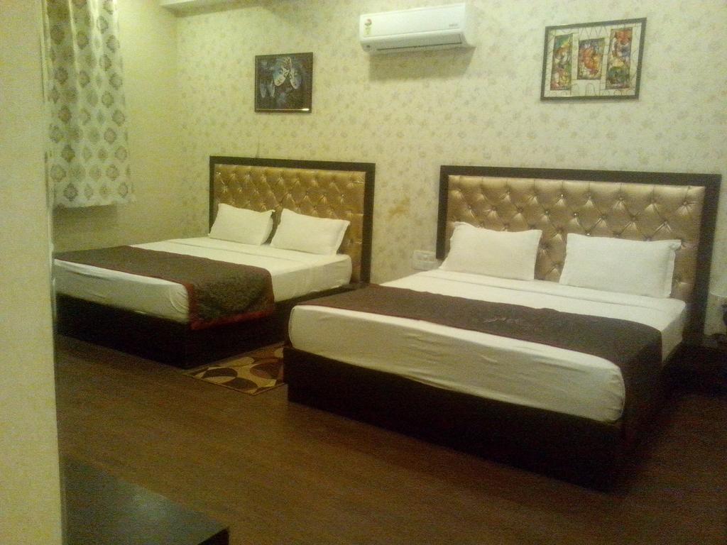 Hotel Krishna International Vrindāvan Cameră foto